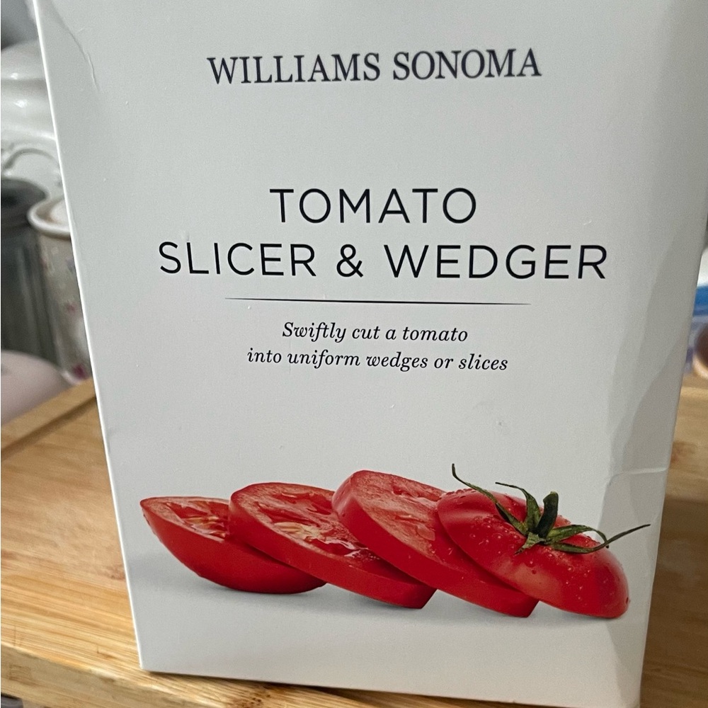 Williams Sonoma Tomato Wedger